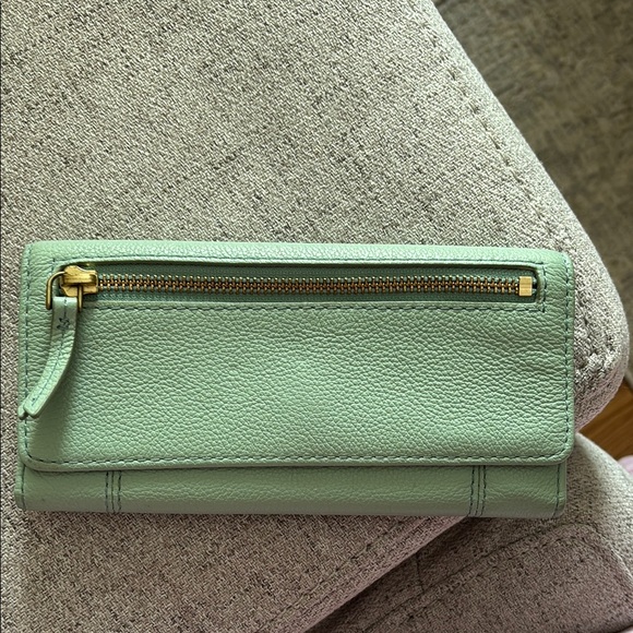 Fossil: Mint Green Leather Wallet - Picture 1 of 5